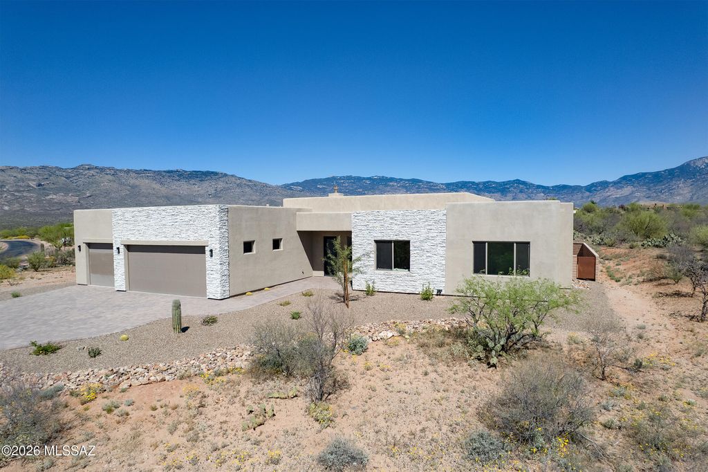 8125 S Circle C Ranch Road, Vail, AZ 85641