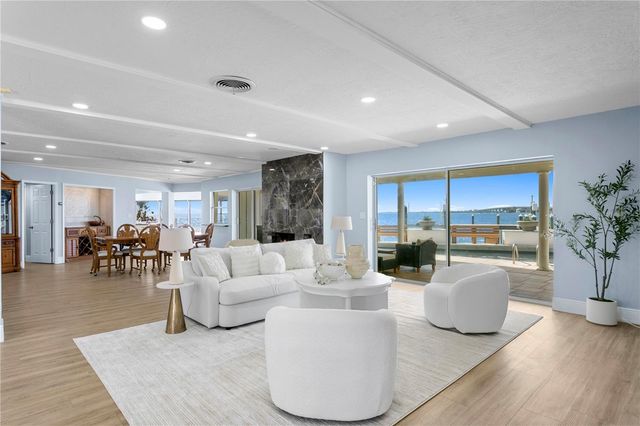 2970 68TH AVENUE S, St Petersburg, FL 33712