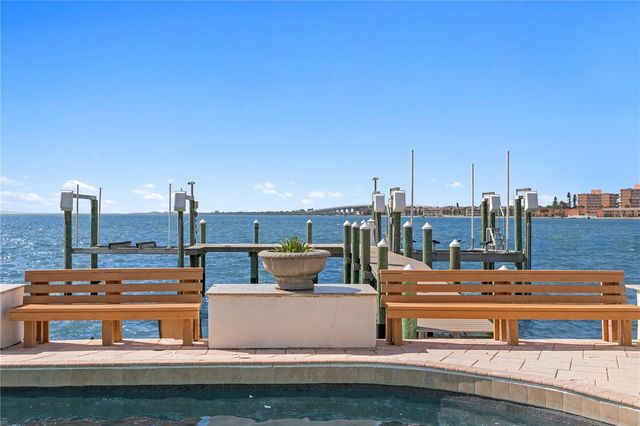 2970 68TH AVENUE S, St Petersburg, FL 33712