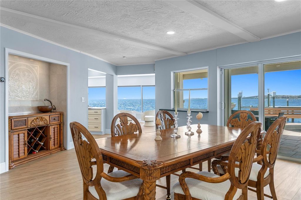 Image 13 of property listing at 2970 68TH AVENUE S, St Petersburg, FL 33712