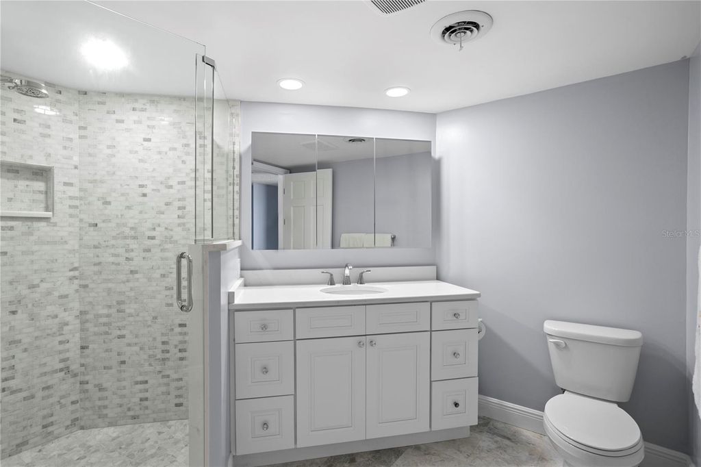 Image 19 of property listing at 2970 68TH AVENUE S, St Petersburg, FL 33712