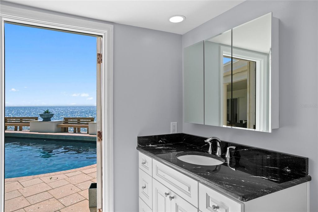 Image 22 of property listing at 2970 68TH AVENUE S, St Petersburg, FL 33712