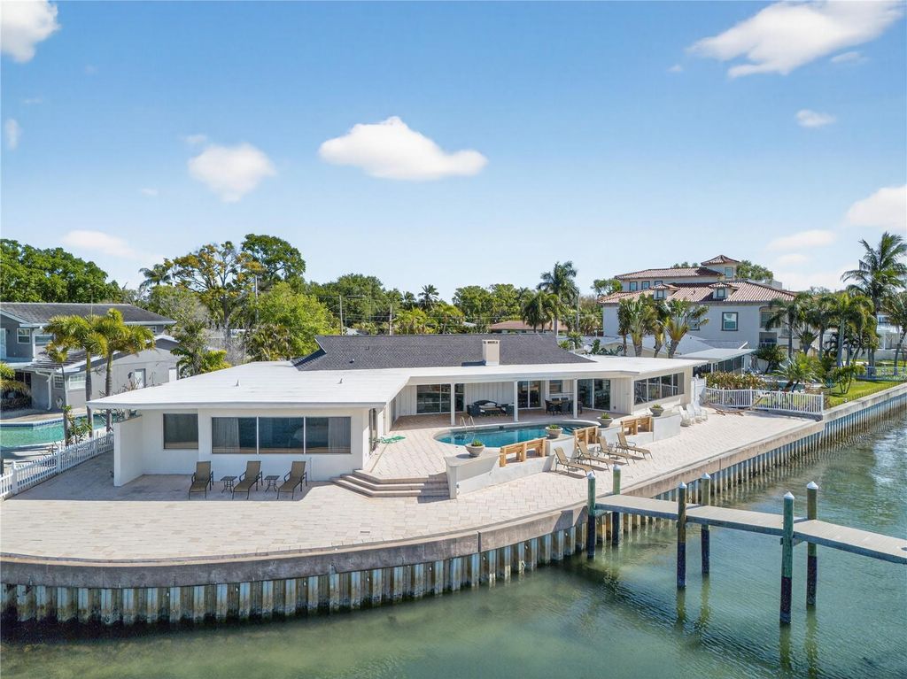 Image 30 of property listing at 2970 68TH AVENUE S, St Petersburg, FL 33712