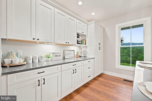 412 CEDAR HILL LN, Bentonville, VA 22610