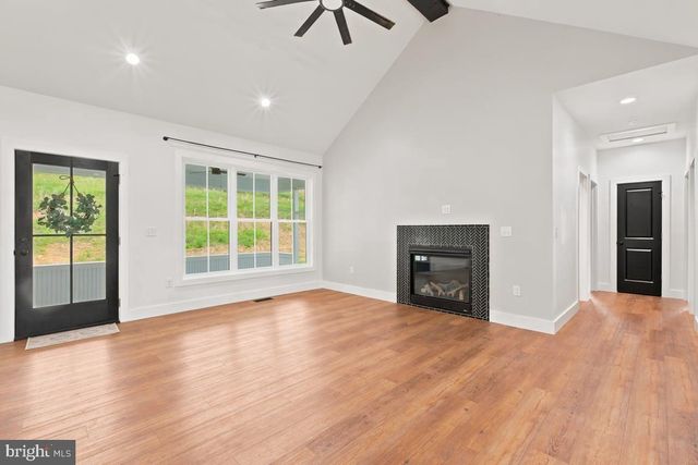 412 CEDAR HILL LN, Bentonville, VA 22610