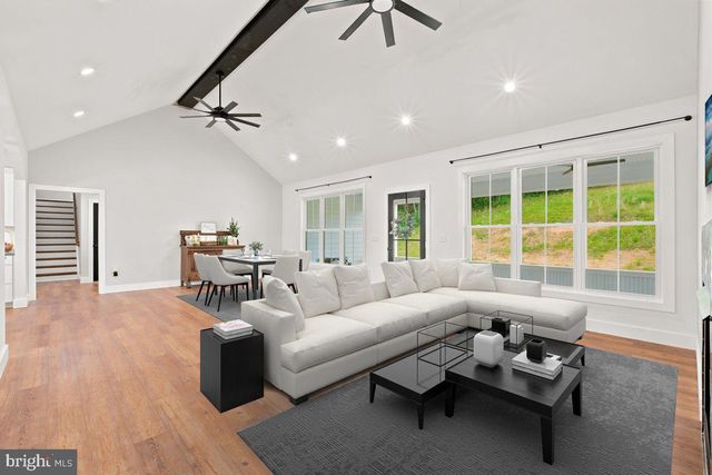 412 CEDAR HILL LN, Bentonville, VA 22610