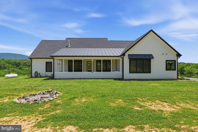 412 CEDAR HILL LN, Bentonville, VA 22610