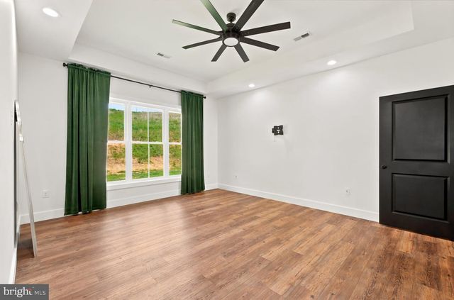 412 CEDAR HILL LN, Bentonville, VA 22610