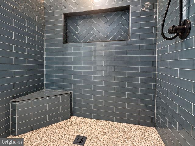 412 CEDAR HILL LN, Bentonville, VA 22610