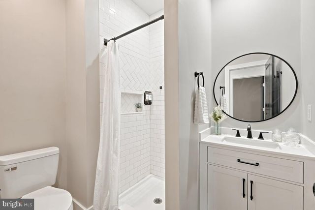 412 CEDAR HILL LN, Bentonville, VA 22610