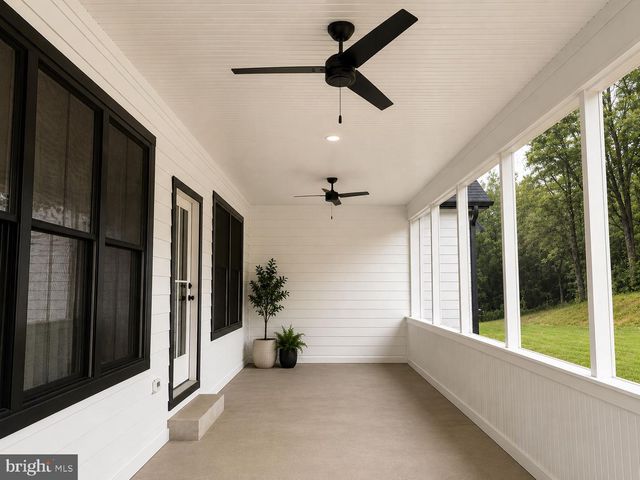 412 CEDAR HILL LN, Bentonville, VA 22610