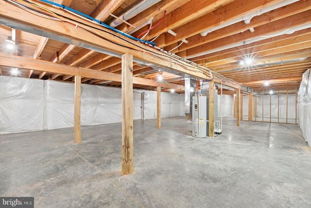 412 CEDAR HILL LN, Bentonville, VA 22610