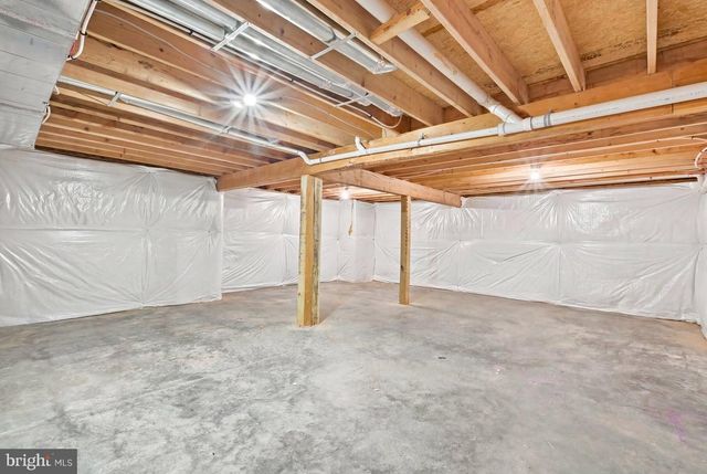 412 CEDAR HILL LN, Bentonville, VA 22610