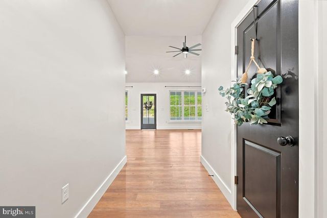 412 CEDAR HILL LN, Bentonville, VA 22610