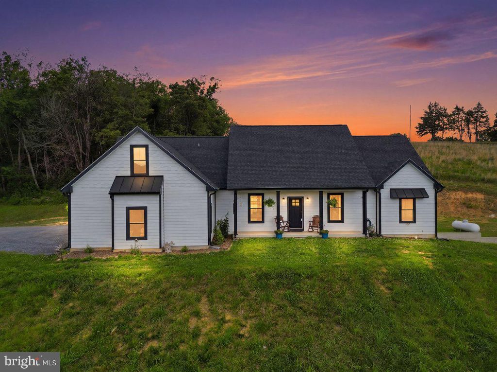 412 CEDAR HILL LN, Bentonville, VA 22610