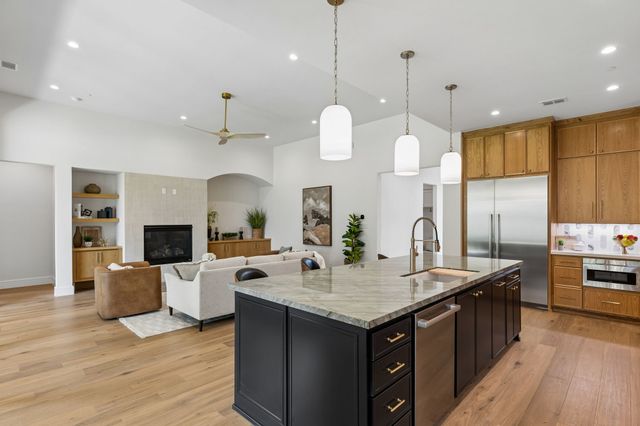 2941 Kosse Court, Grapevine, TX 76051