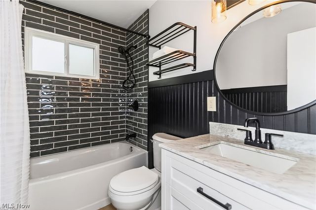 29070 W Willowick Drive, Willowick, OH 44095