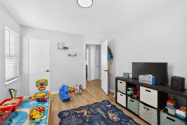 29070 W Willowick Drive, Willowick, OH 44095