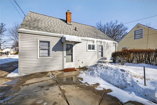 29070 W Willowick Drive, Willowick, OH 44095