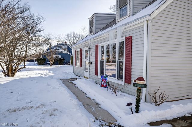 29070 W Willowick Drive, Willowick, OH 44095