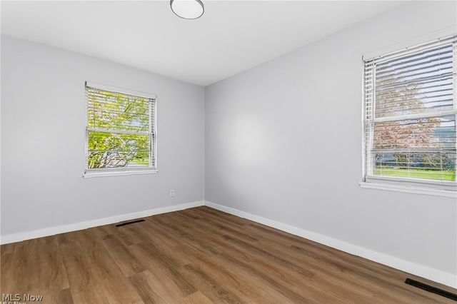 29070 W Willowick Drive, Willowick, OH 44095