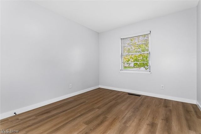 29070 W Willowick Drive, Willowick, OH 44095