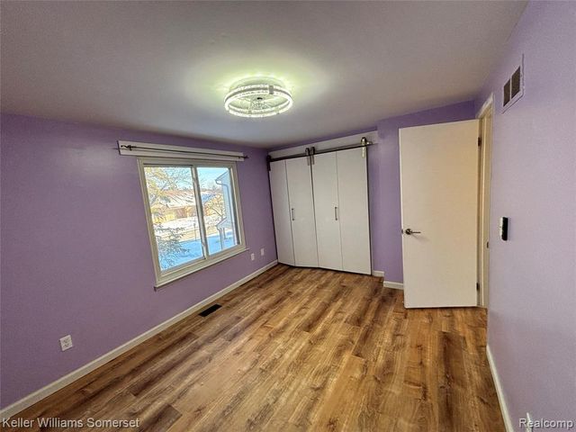 17082 Kingsbrooke Drive, Clinton Township, MI 48038