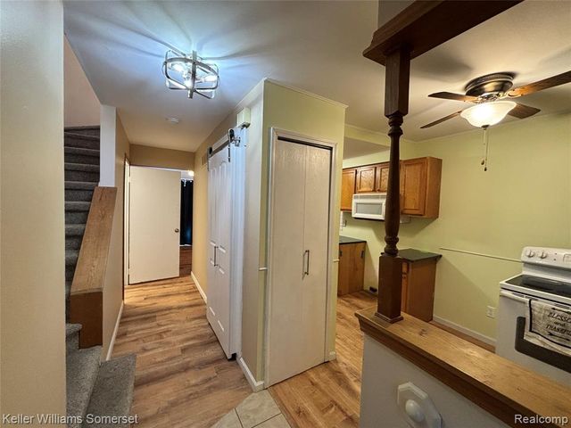 17082 Kingsbrooke Drive, Clinton Township, MI 48038