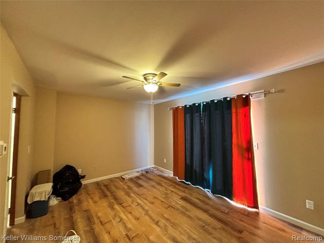 17082 Kingsbrooke Drive, Clinton Township, MI 48038