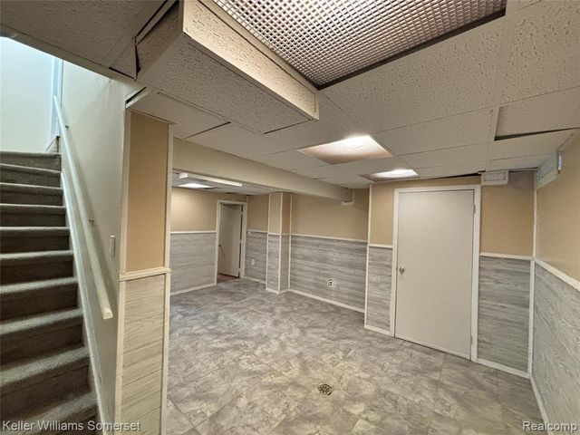 17082 Kingsbrooke Drive, Clinton Township, MI 48038