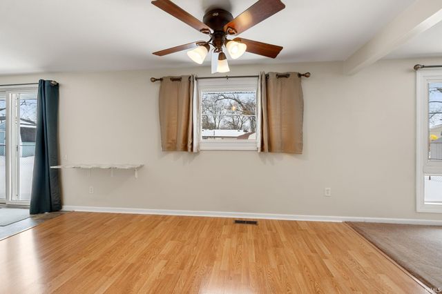 356 Tweedwood Drive, New Haven, IN 46774