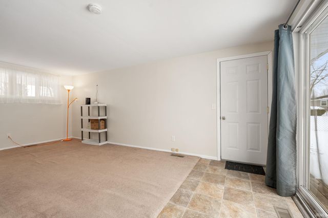 356 Tweedwood Drive, New Haven, IN 46774