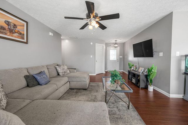 809 Thorn Trace Drive, Mt Sterling, KY 40353