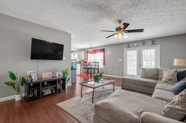 809 Thorn Trace Drive, Mt Sterling, KY 40353