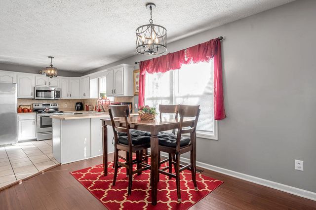 809 Thorn Trace Drive, Mt Sterling, KY 40353