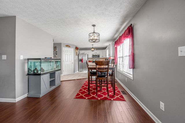 809 Thorn Trace Drive, Mt Sterling, KY 40353