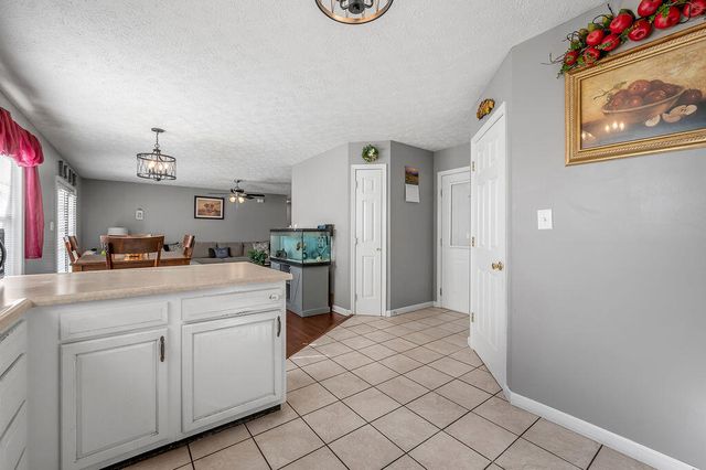 809 Thorn Trace Drive, Mt Sterling, KY 40353