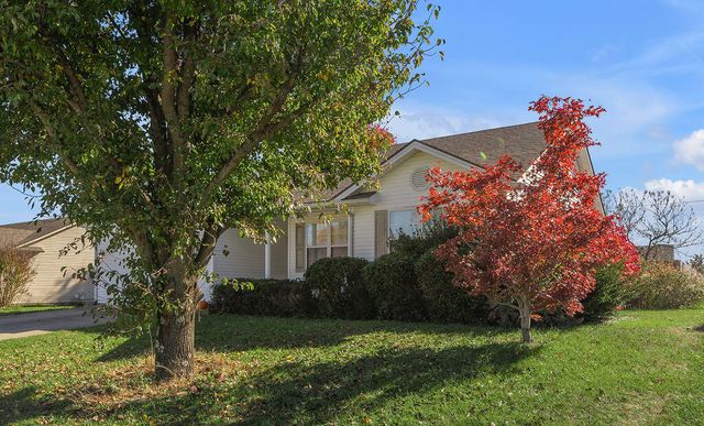 809 Thorn Trace Drive, Mt Sterling, KY 40353