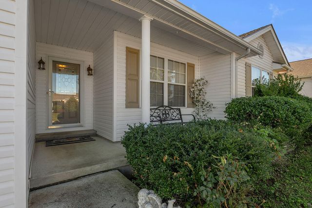 809 Thorn Trace Drive, Mt Sterling, KY 40353