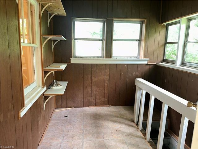 322 Hadley Street, Mount Airy, NC 27030