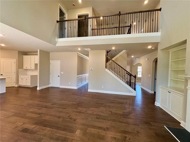 996 Lakeview Oaks Court, Grayson, GA 30017