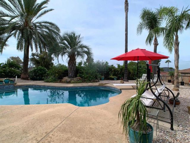 308 La Cresta Heights Rd, El Cajon, CA 92021