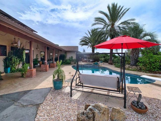 308 La Cresta Heights Rd, El Cajon, CA 92021