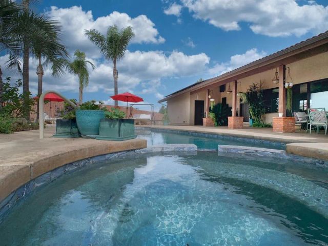 308 La Cresta Heights Rd, El Cajon, CA 92021