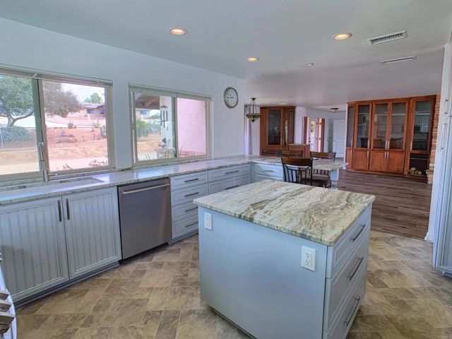 308 La Cresta Heights Rd, El Cajon, CA 92021