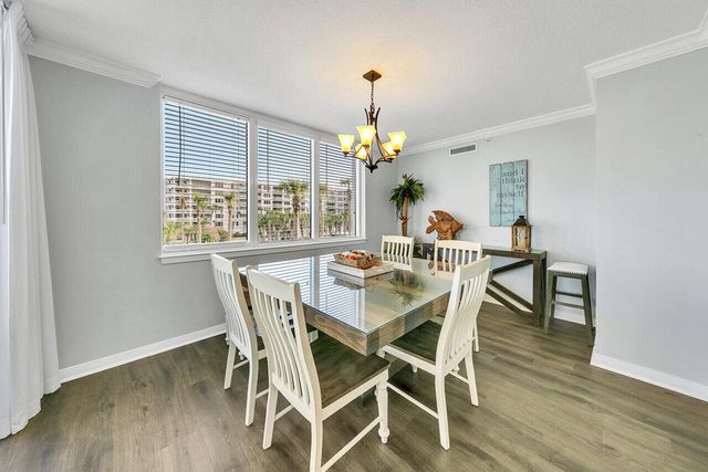 1326 Miracle Strip Parkway 303, Fort Walton Beach, FL 32548