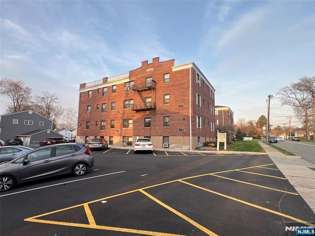 241 E Main Street 3A, Bergenfield, NJ 07621