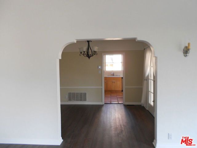 9139 W 25TH Street, Los Angeles, CA 90034