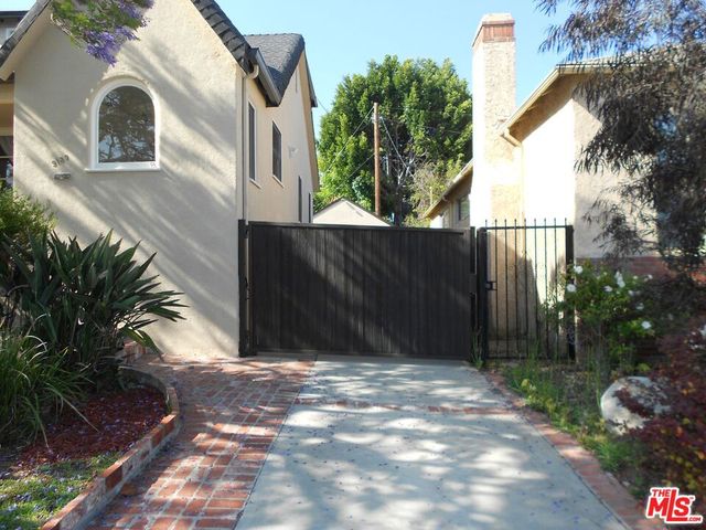 9139 W 25TH Street, Los Angeles, CA 90034