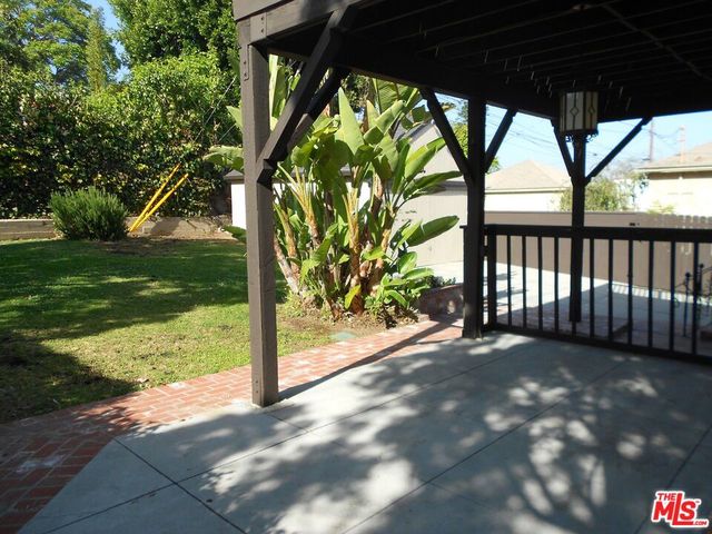 9139 W 25TH Street, Los Angeles, CA 90034